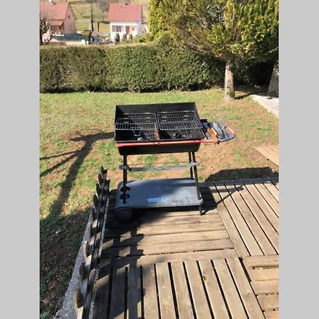 Logement Au Calme Dans Une Maison. Moirans-en-Montagne Zewnętrze zdjęcie